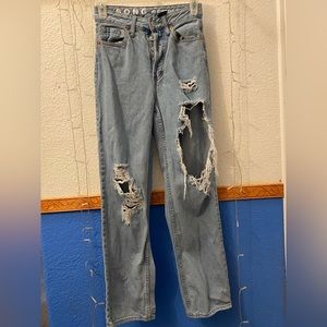 The brand is S.O.N.G. They have been worn but are on very good condition!